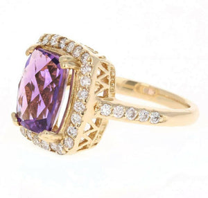 4.70 Carats Natural Impressive Amethyst and Diamond 14K Yellow Gold Ring